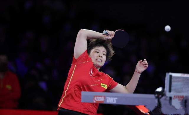 方面做出更 方面做出更