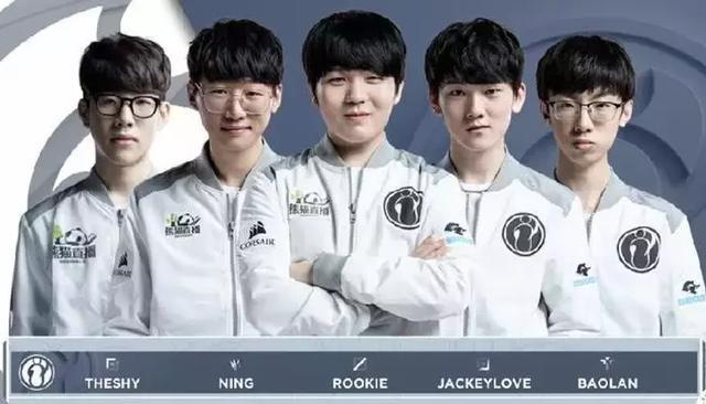 关于詹姆斯 关于詹姆斯