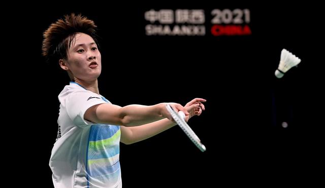 纷纷借助热 纷纷借助热